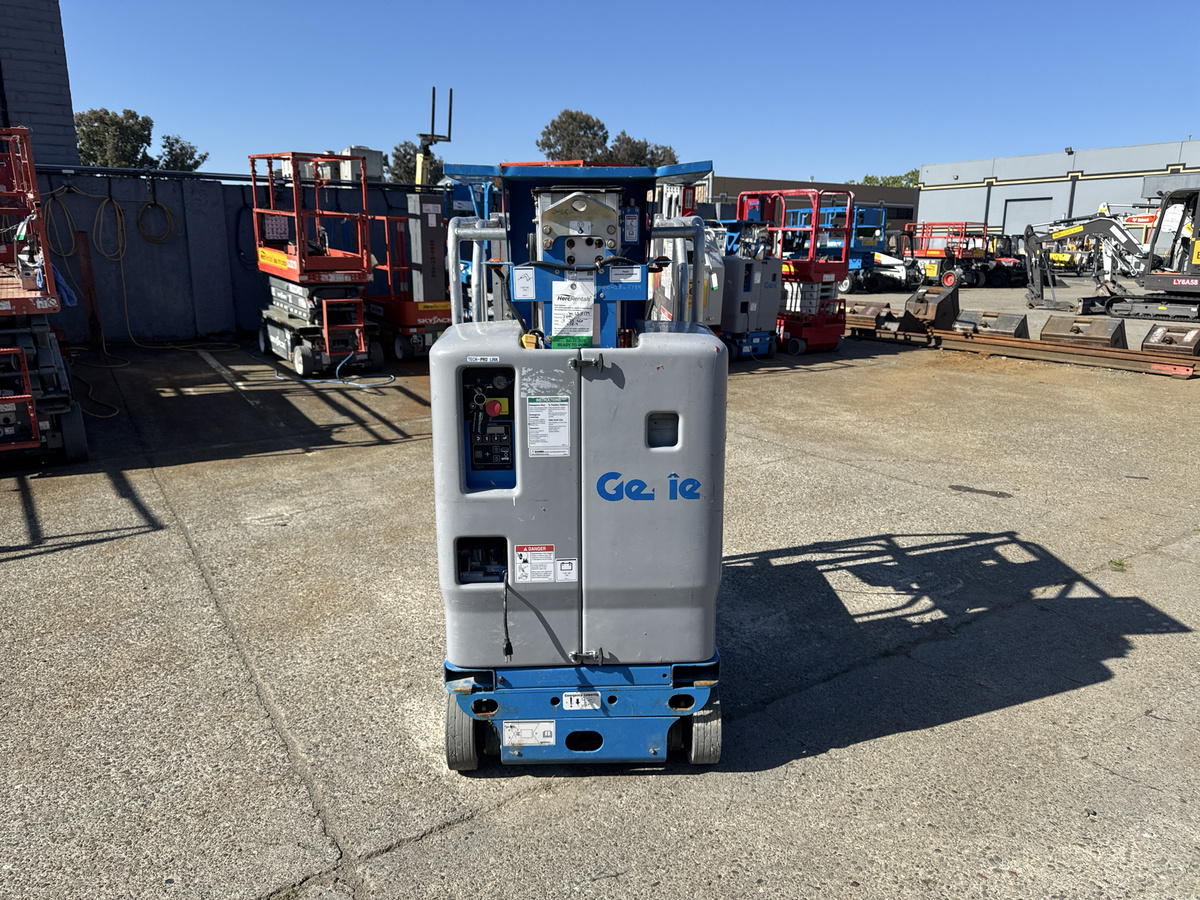 2019 Genie GR-12-2