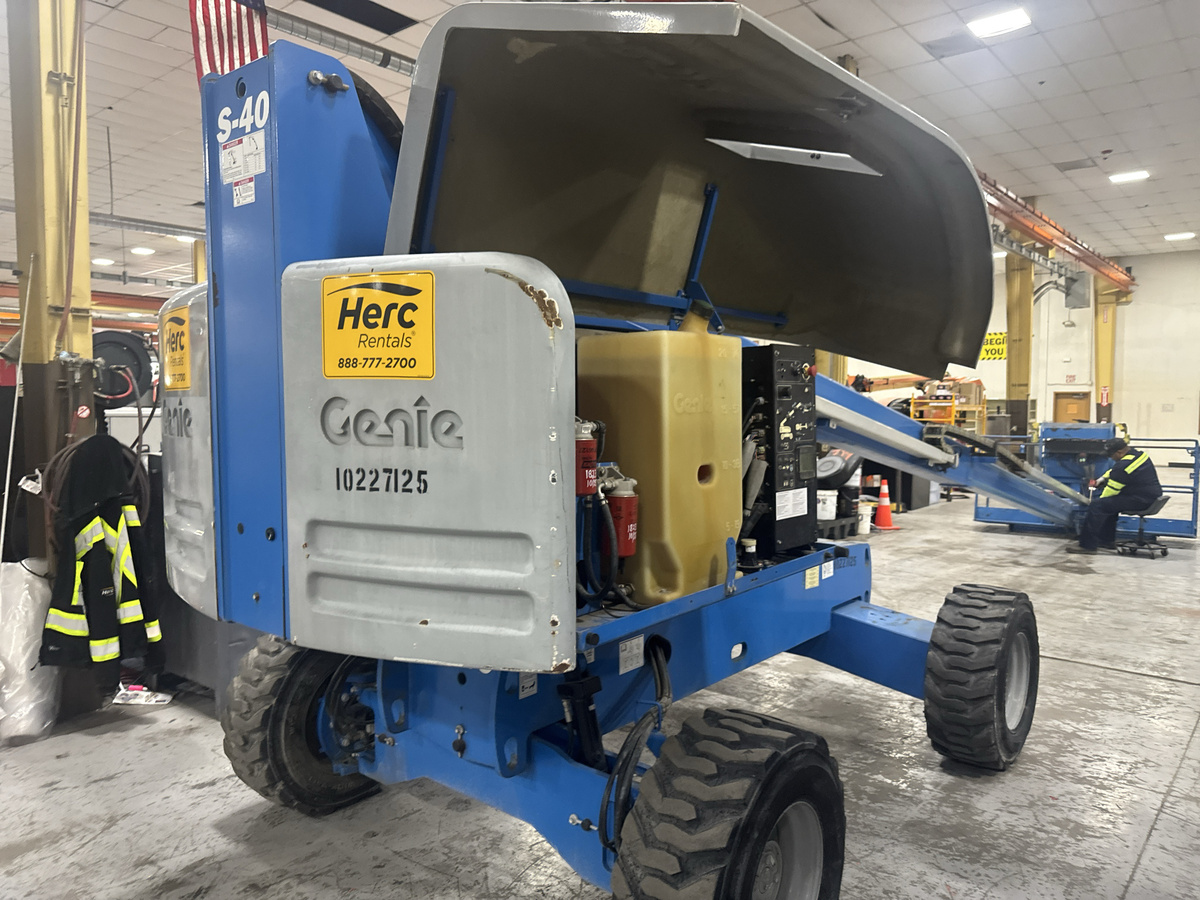 2017 Genie S-40-2