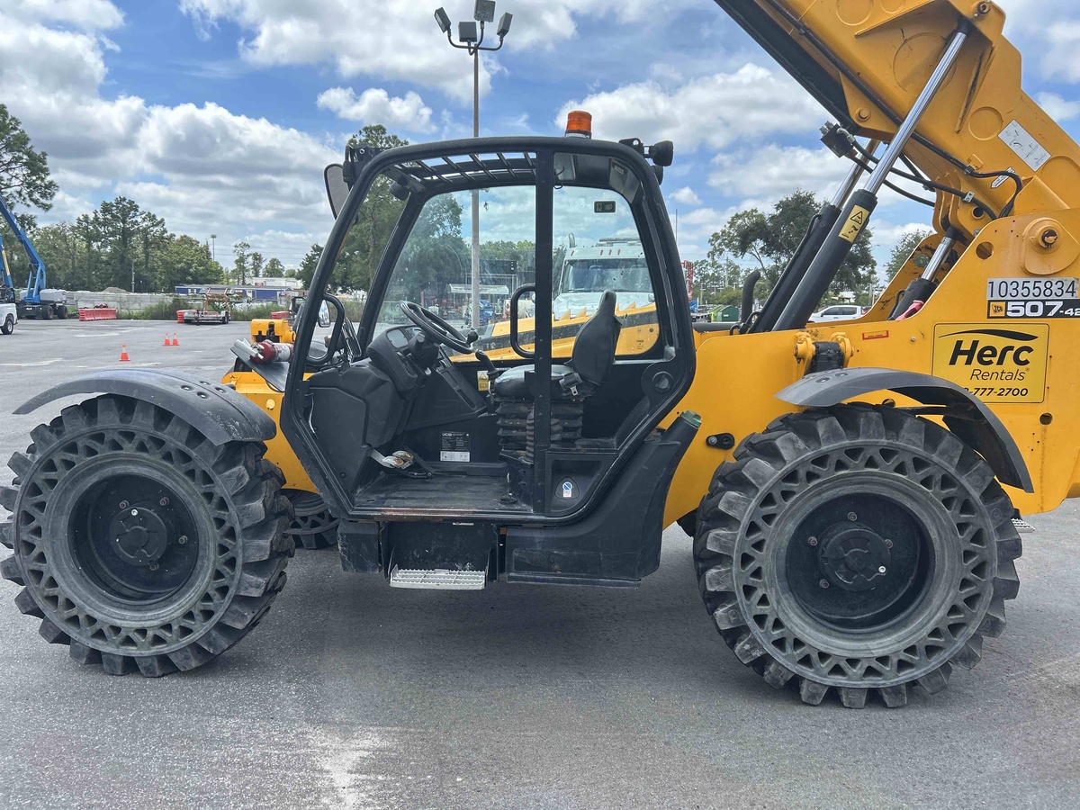 2022 JCB 507-42-8