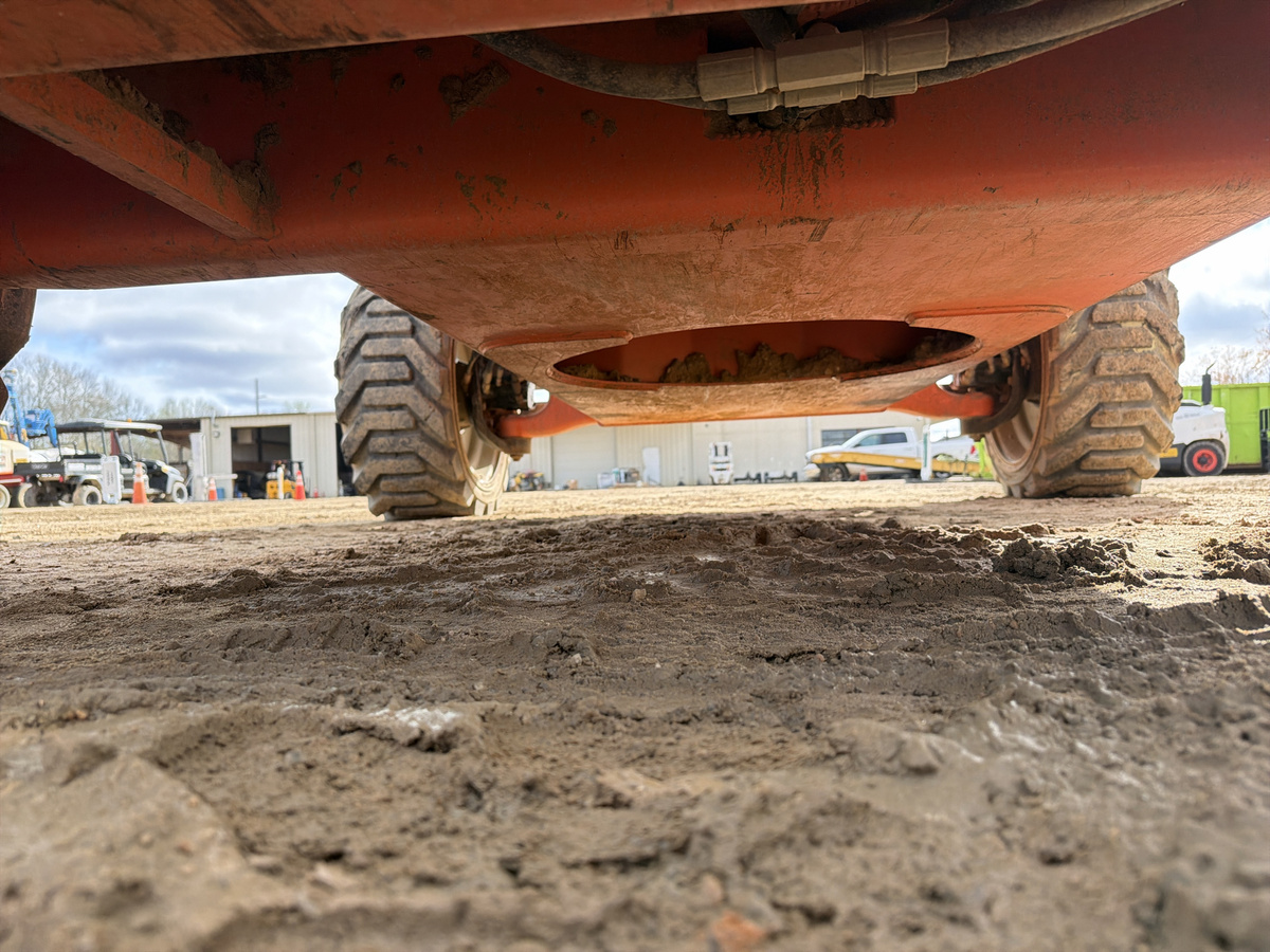 2018 JLG 600S-18