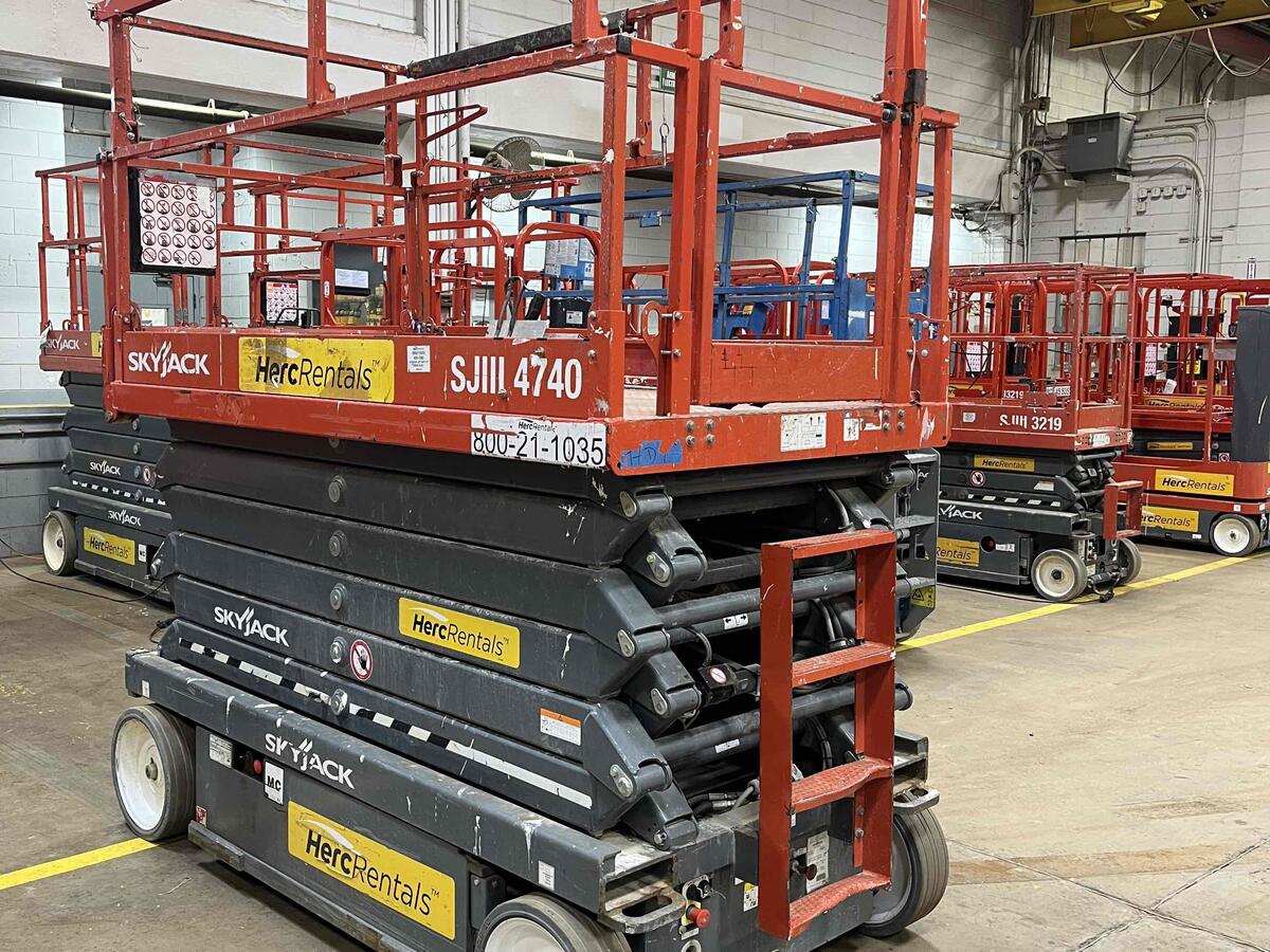 2018 Skyjack SJ4740-2