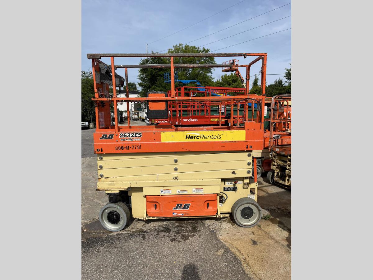 2016 JLG 2632ES