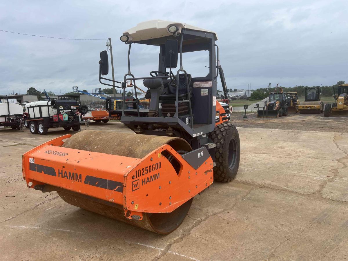 2018 Hamm H7i