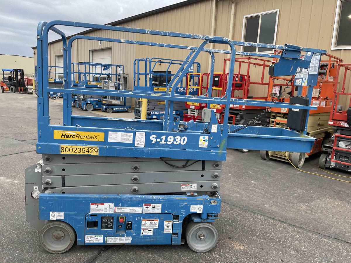 2018 Genie GS-1930