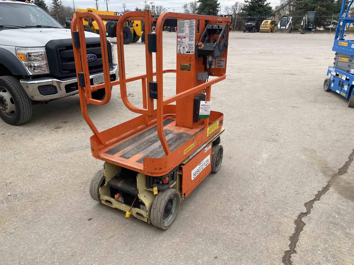 2015 JLG 1230ES