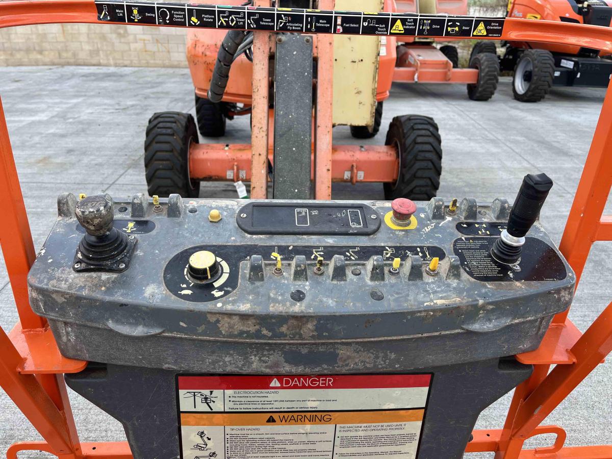 2015 JLG 450AJ-2