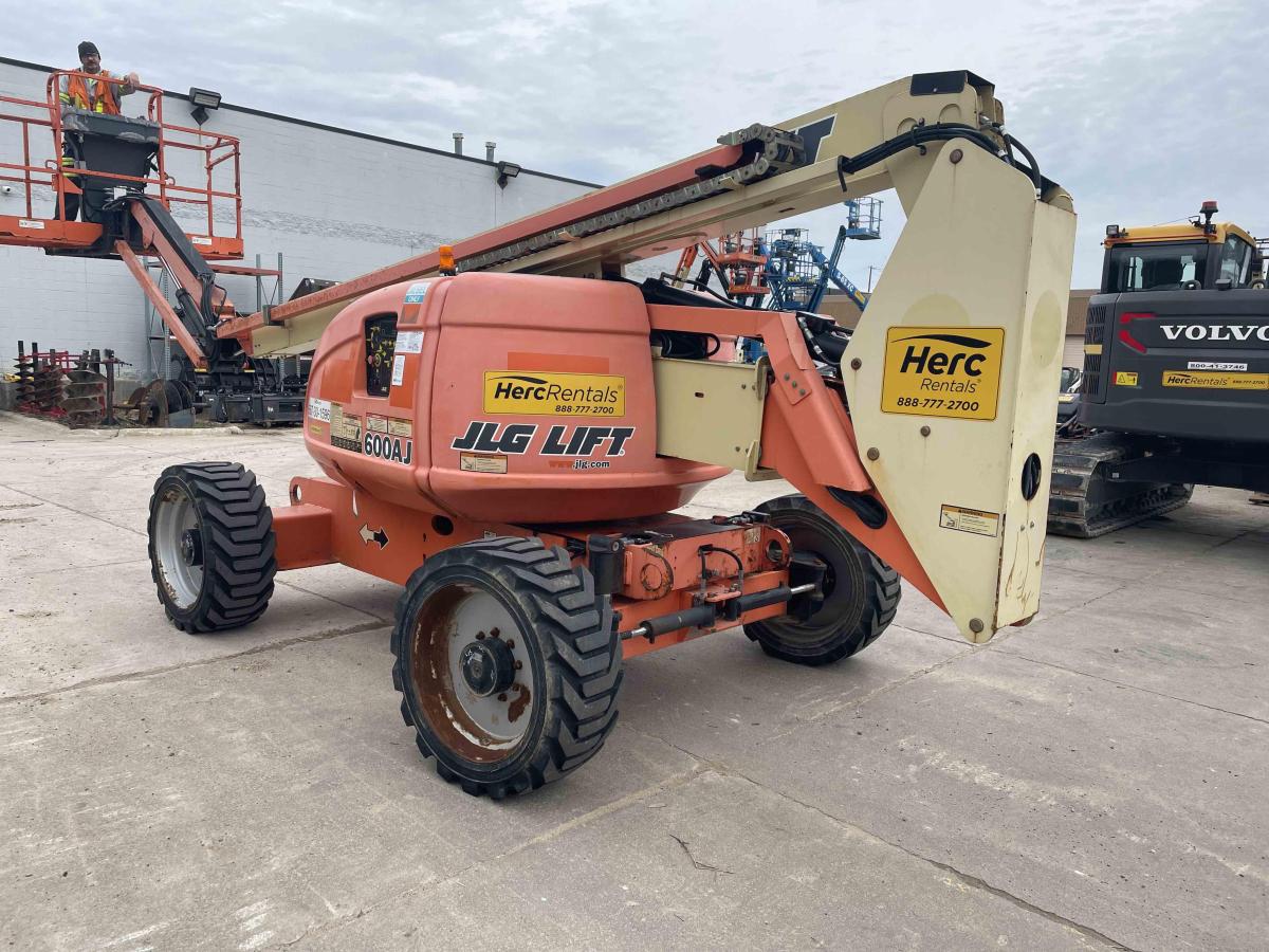 2015 JLG 600AJ