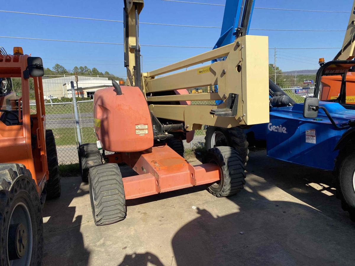 2012 JLG 450AJ