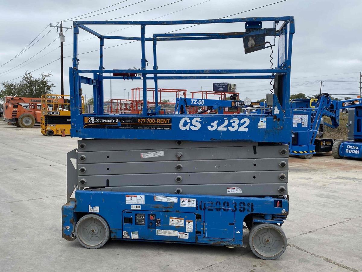 2017 Genie GS-3232-5