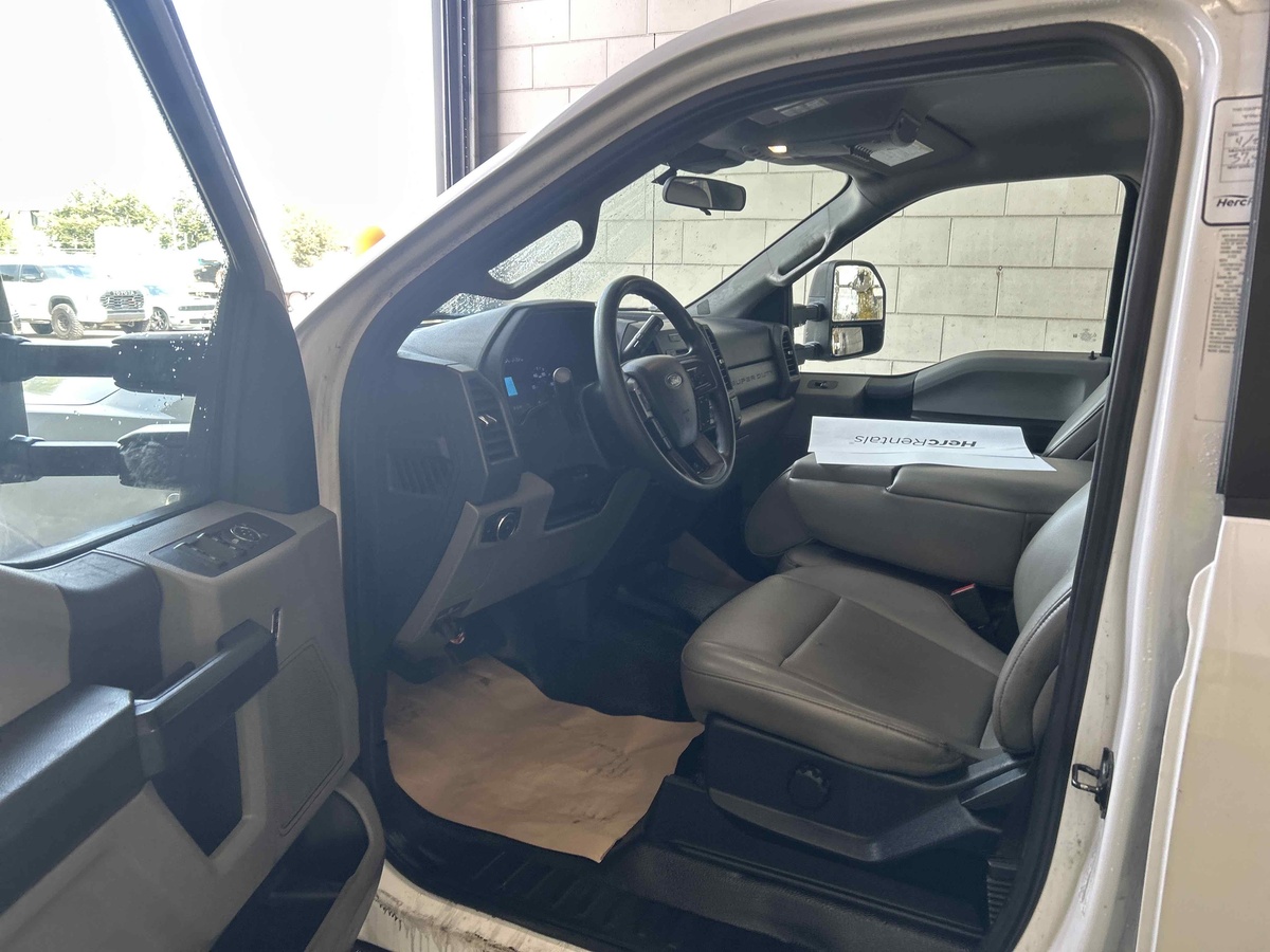 2021 Ford F550-9