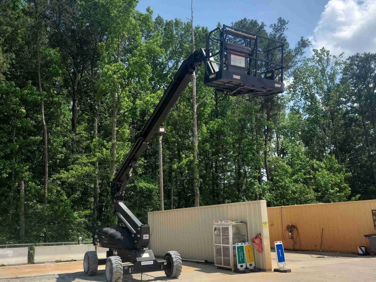 2018 JLG E600JP