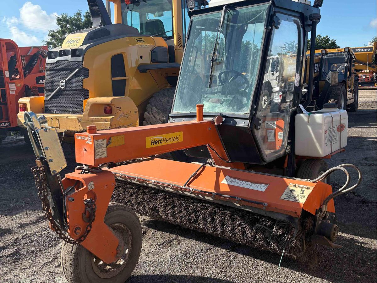 2020 LayMor SM300-1