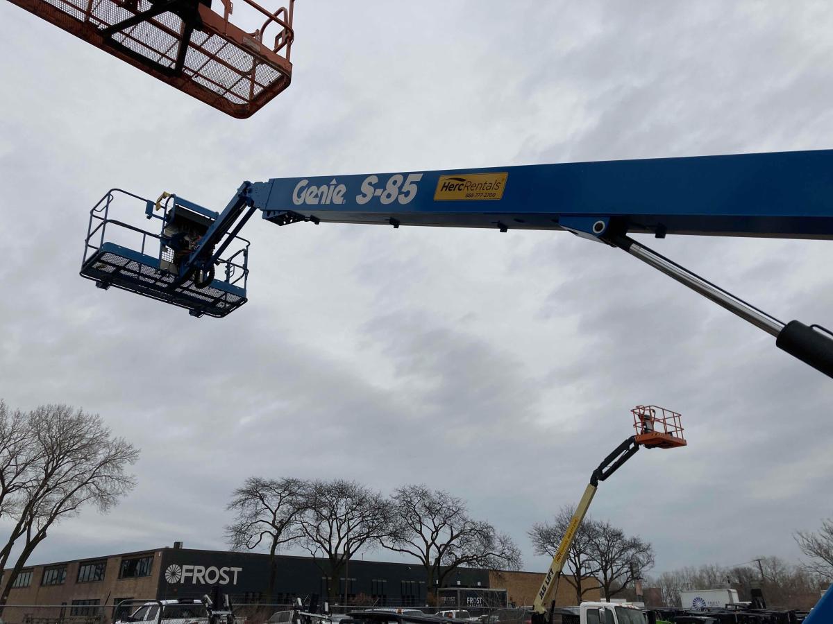 2019 Genie S-85