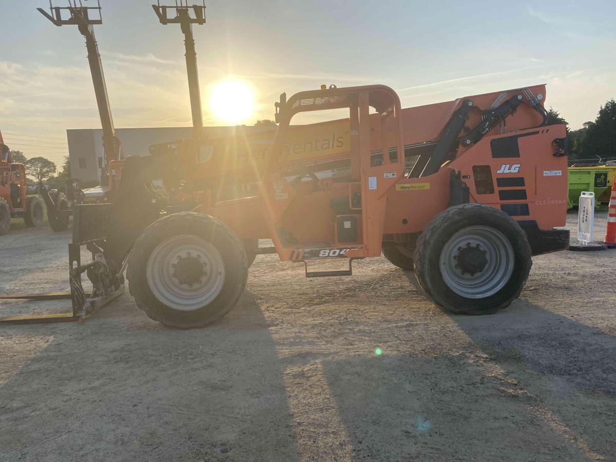2018 SkyTrak 8042