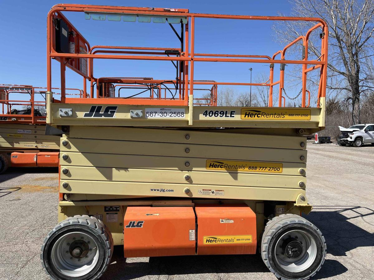 2016 JLG 4069LE