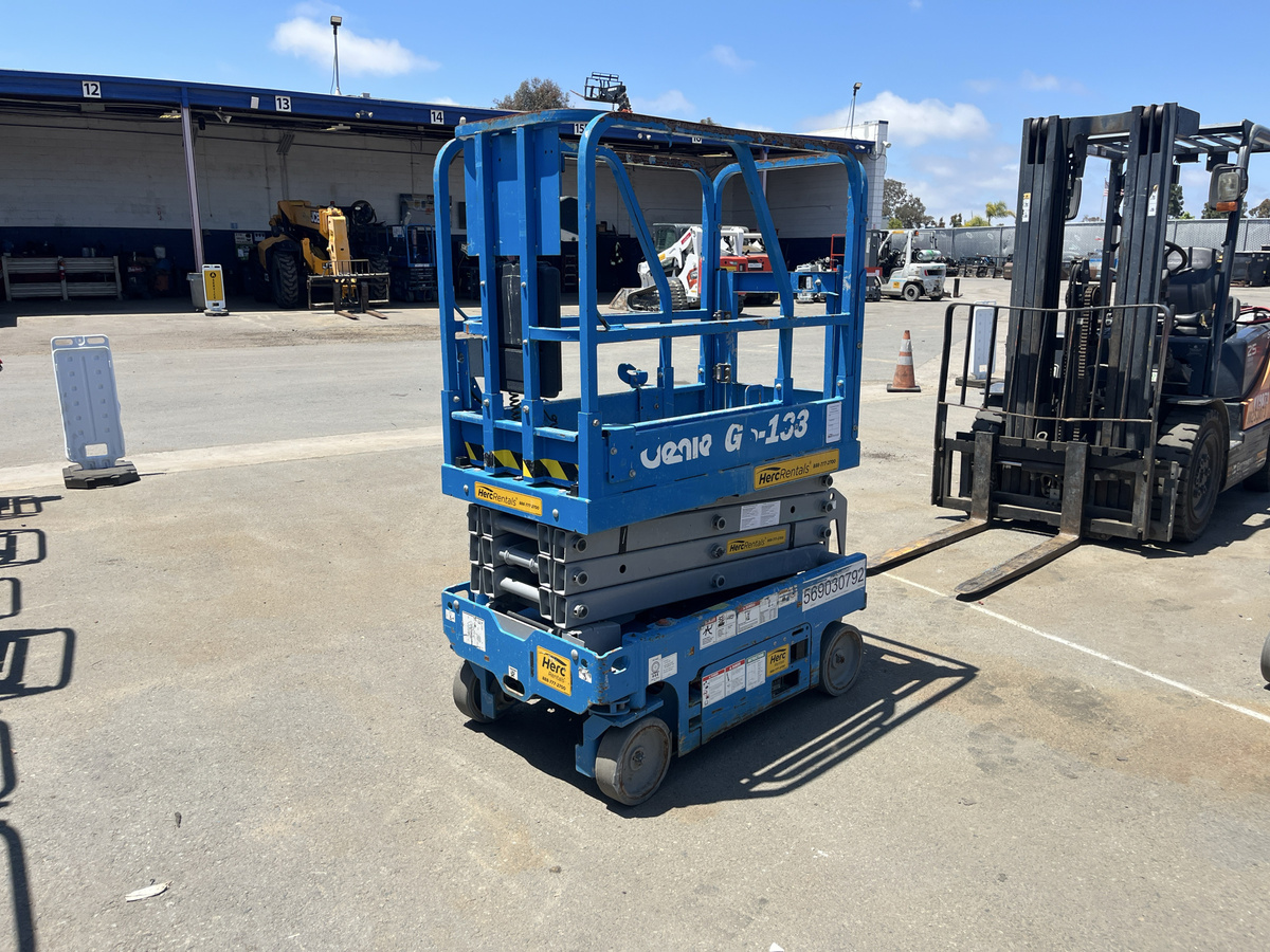 2019 Genie GS1330M-3