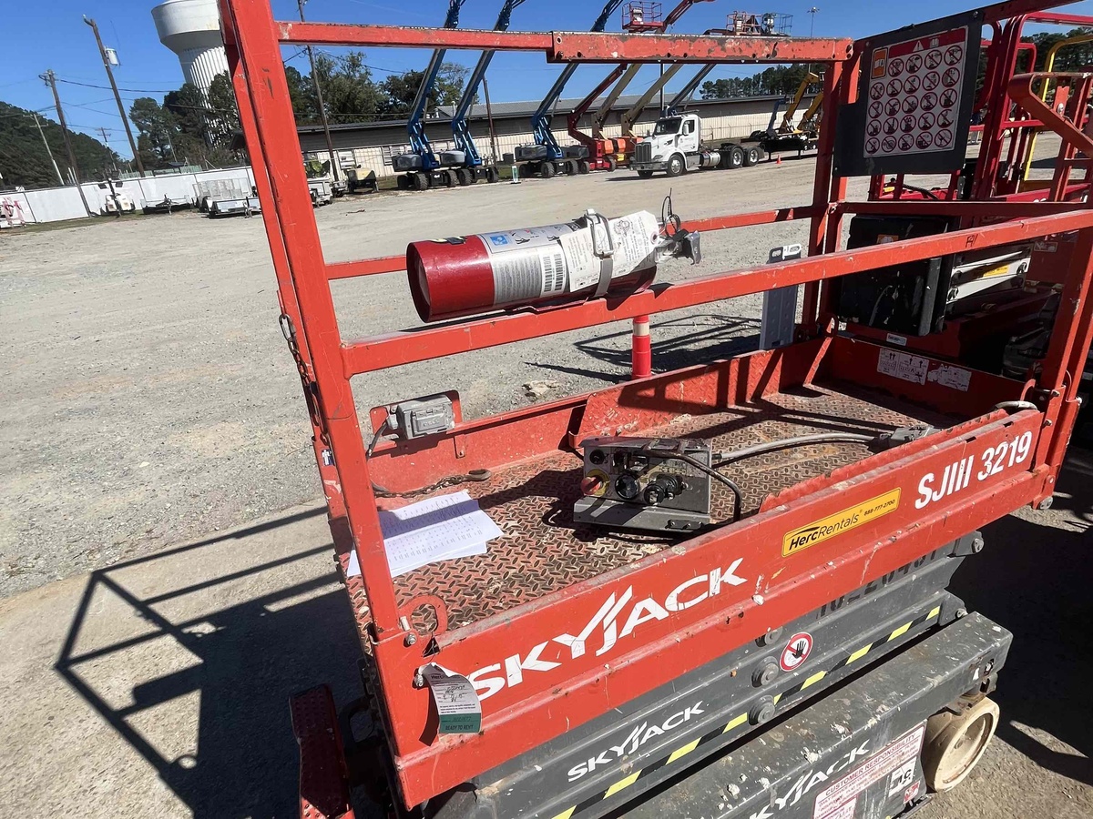 2017 Skyjack SJ3219-4