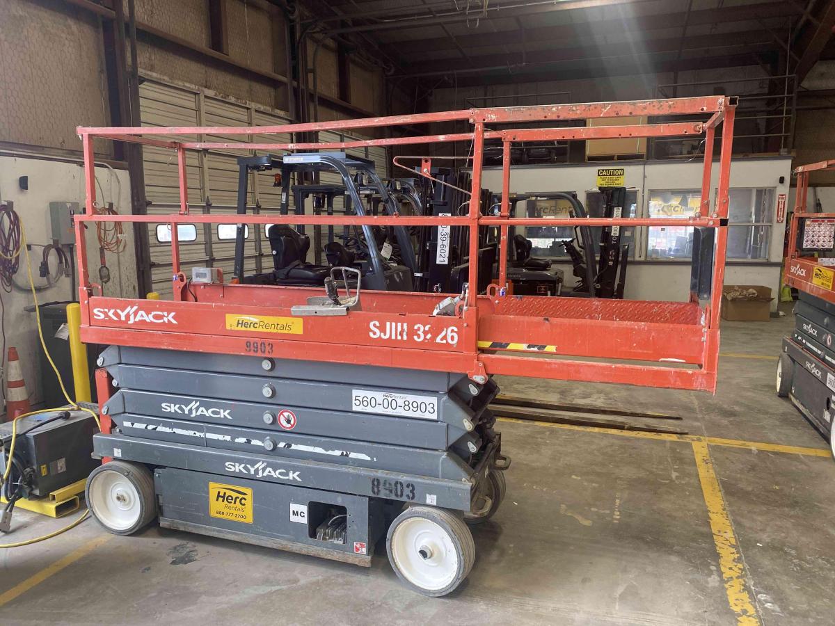 2017 Skyjack SJ3226