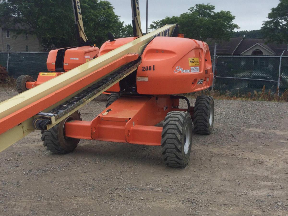 2013 JLG 460SJ-2