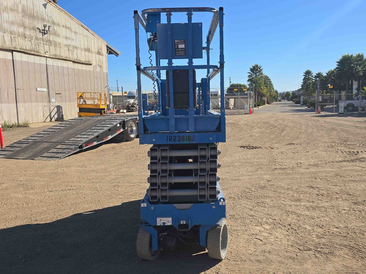2018 Genie GS-3232-2