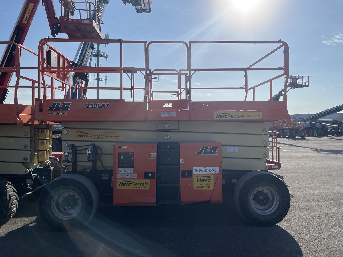 2018 JLG 430LRT