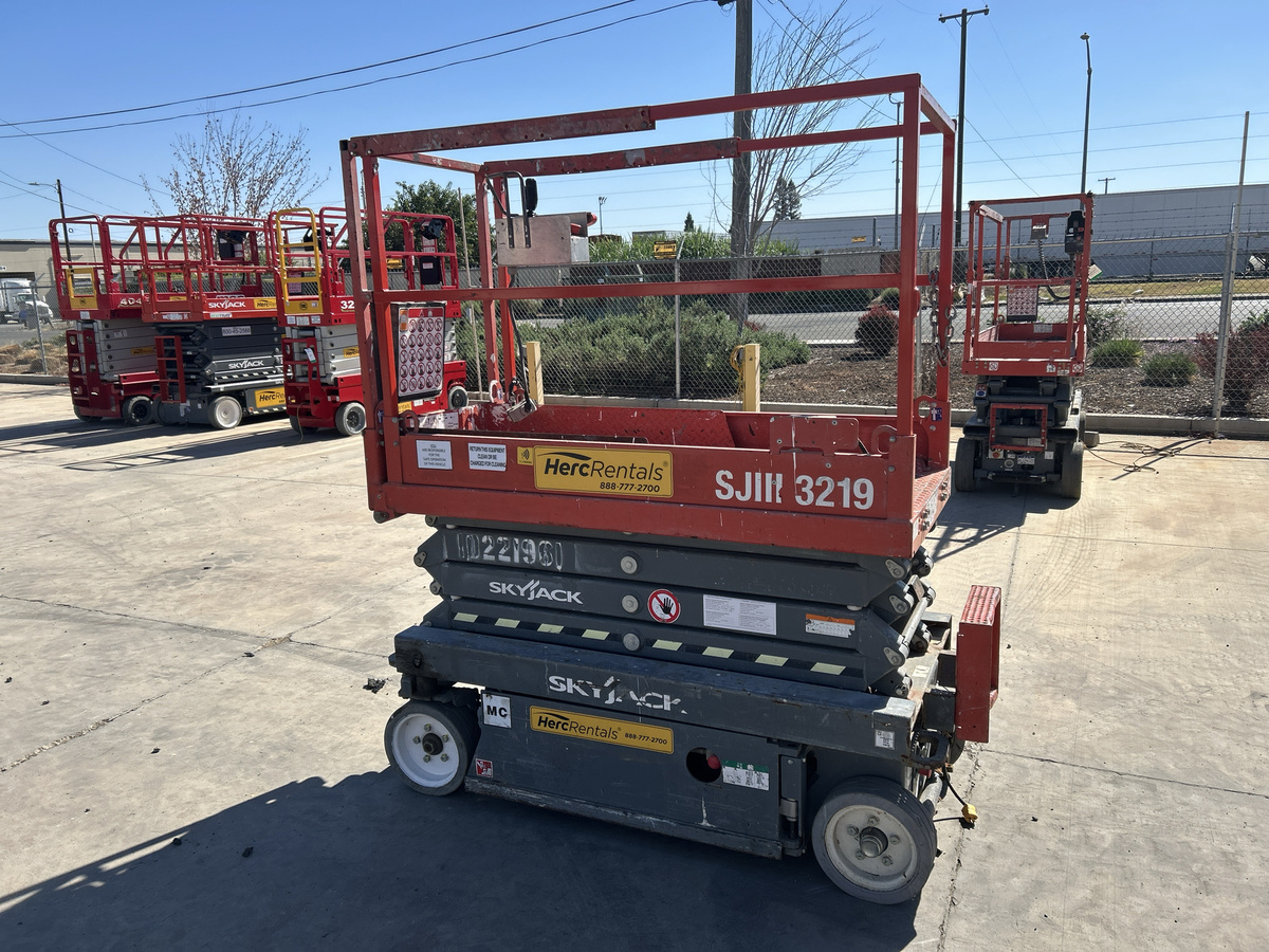 2017 Skyjack SJ3219
