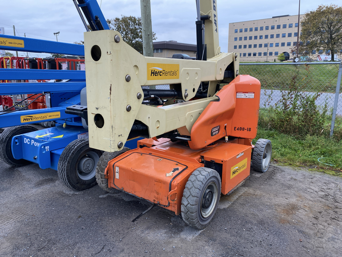 2015 JLG E400AJP-6