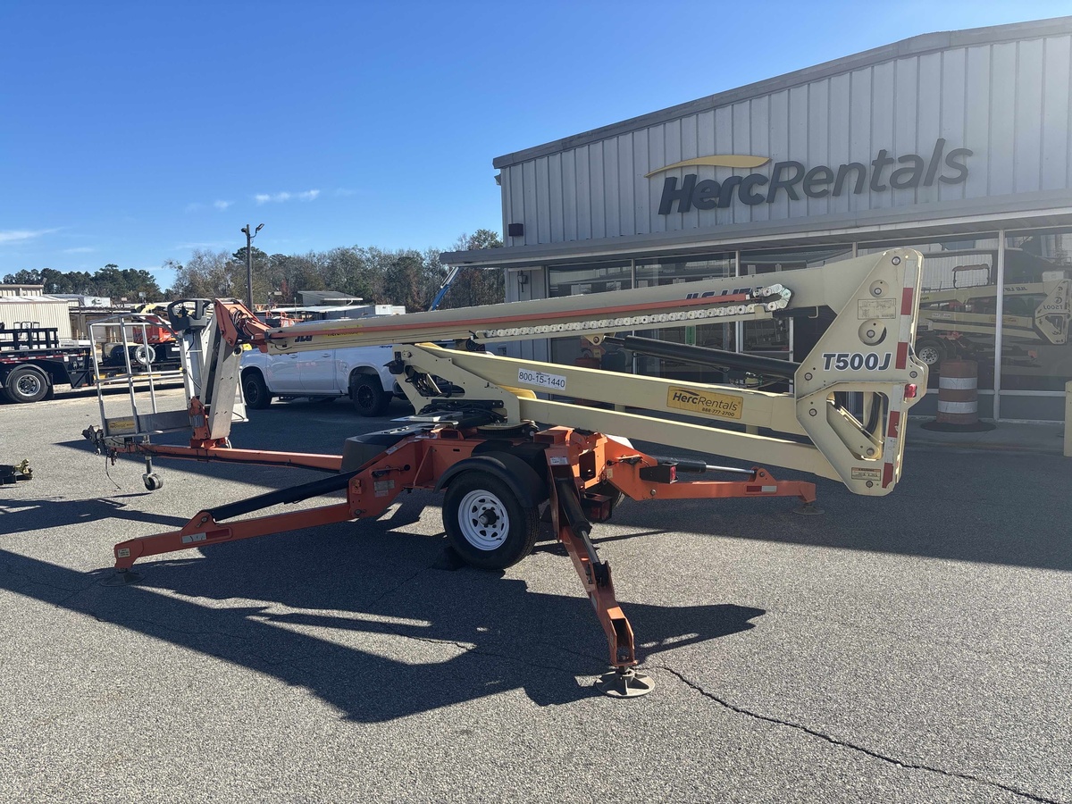 2017 JLG T500J-4