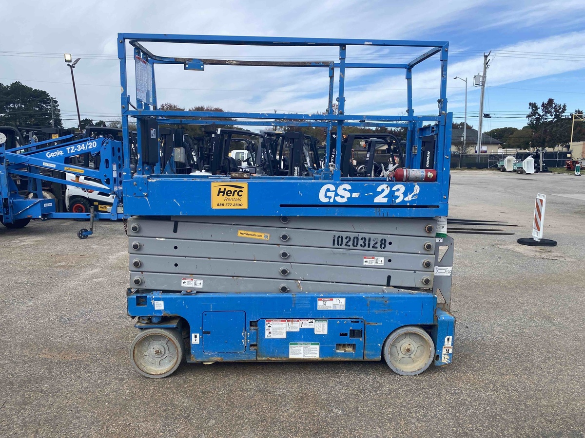 2016 Genie GS-3232-3