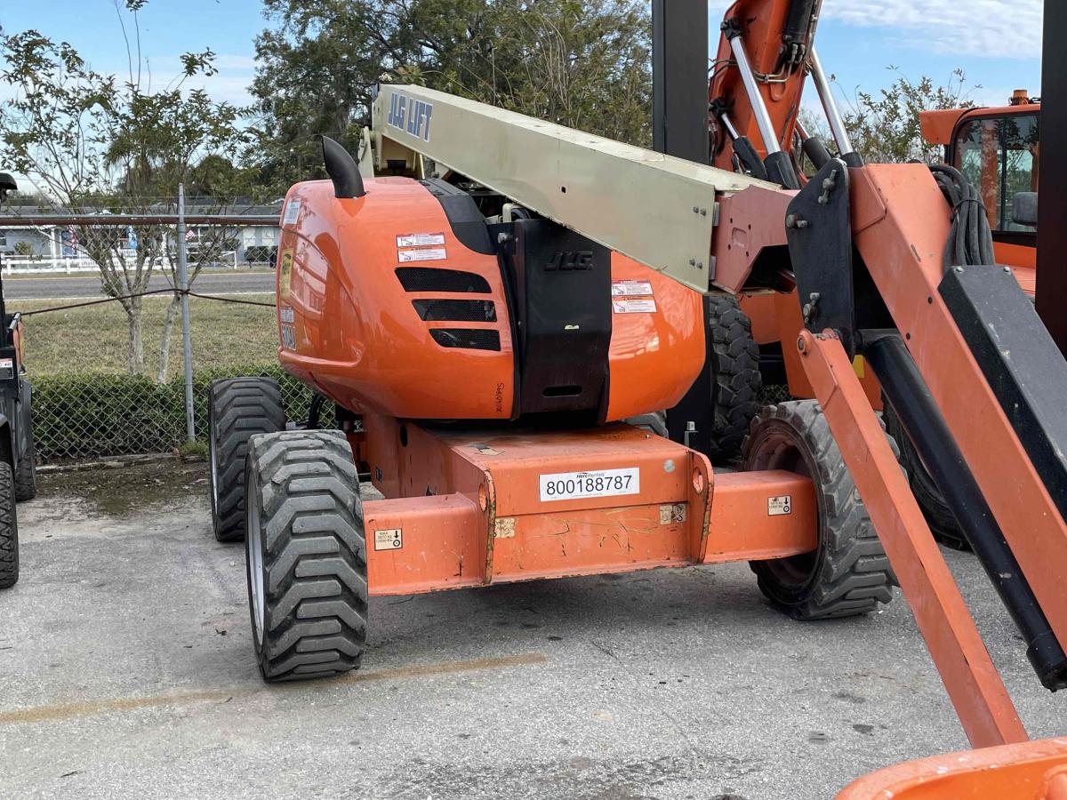 2017 JLG 600AJ
