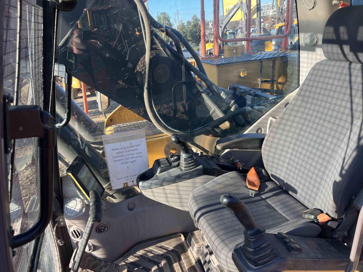 2019 Volvo EC220EL