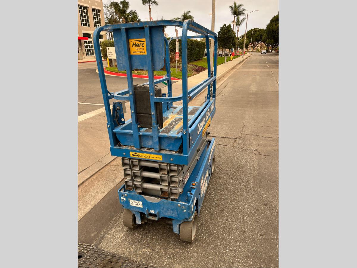 2018 Genie GS-1930