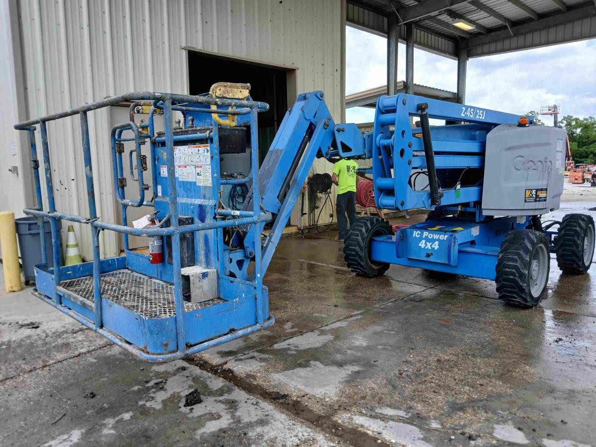 2017 Genie Z-45/25 RT