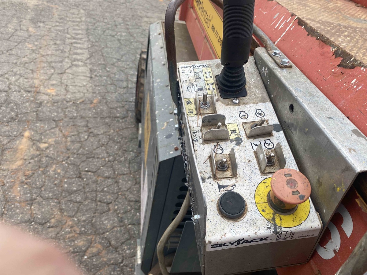 2018 Skyjack SJ-6826RT-6