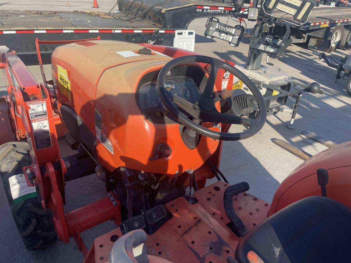 2017 Kubota L4701