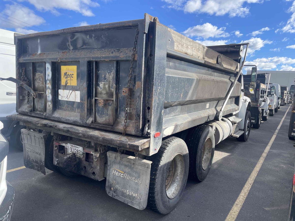 2017 Freightliner M2106-3