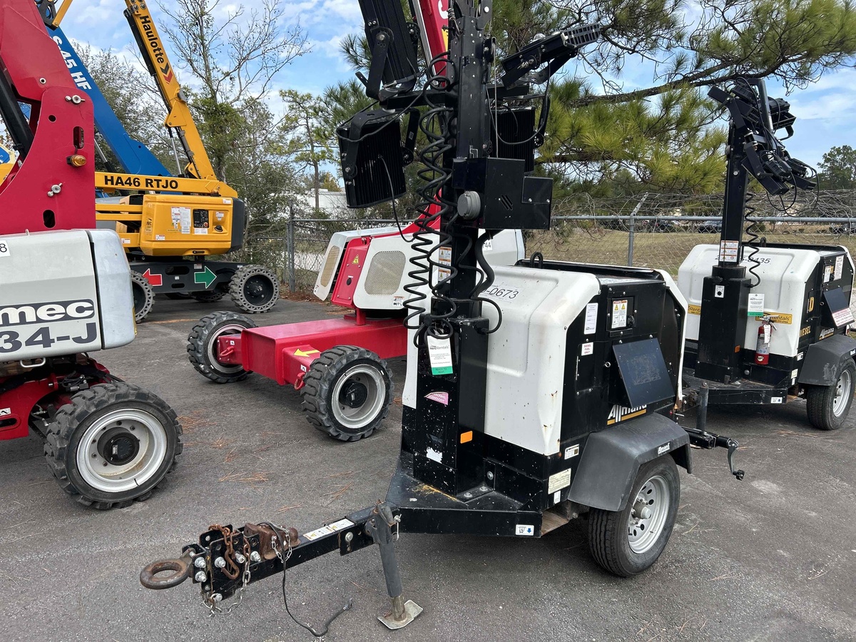 2019 Allmand Night-Lite V