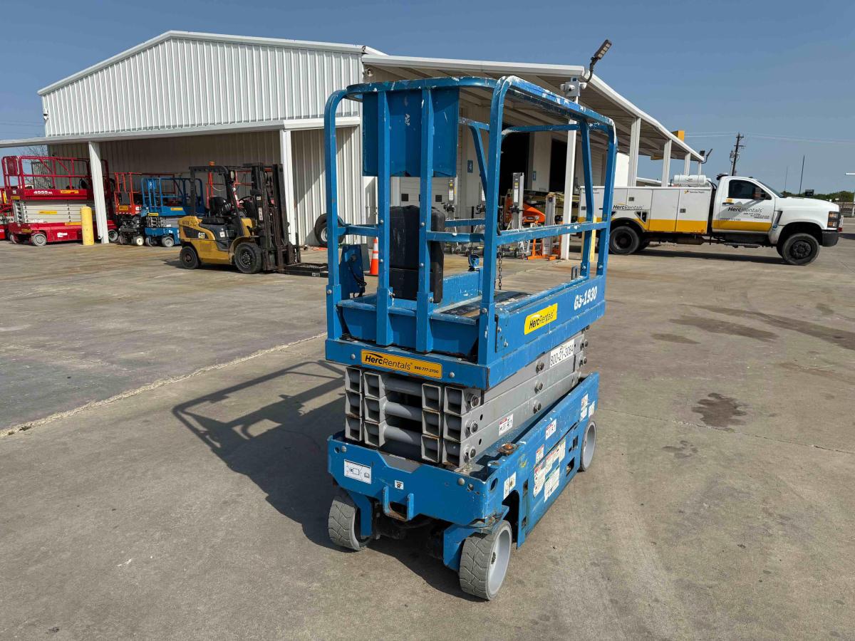 2018 Genie GS-1930
