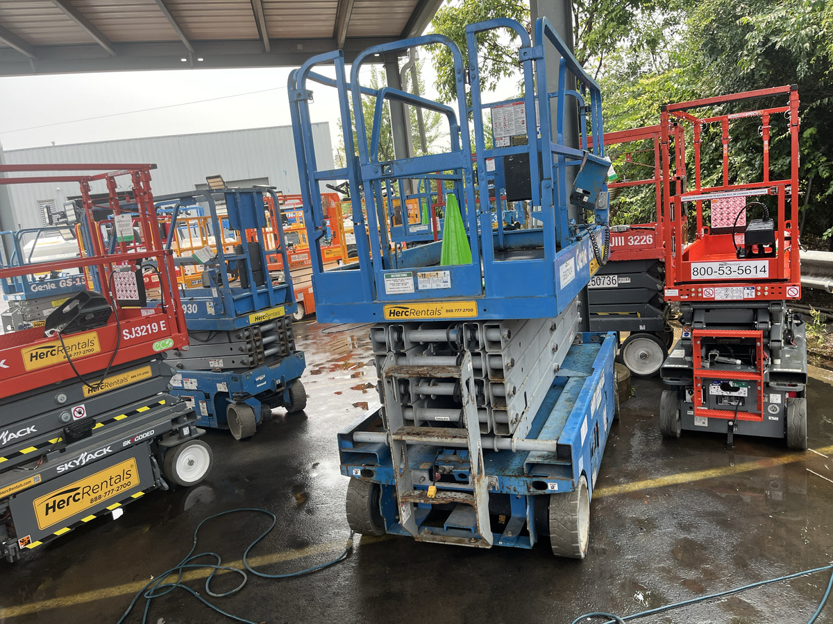 2013 Genie GS-3246-5