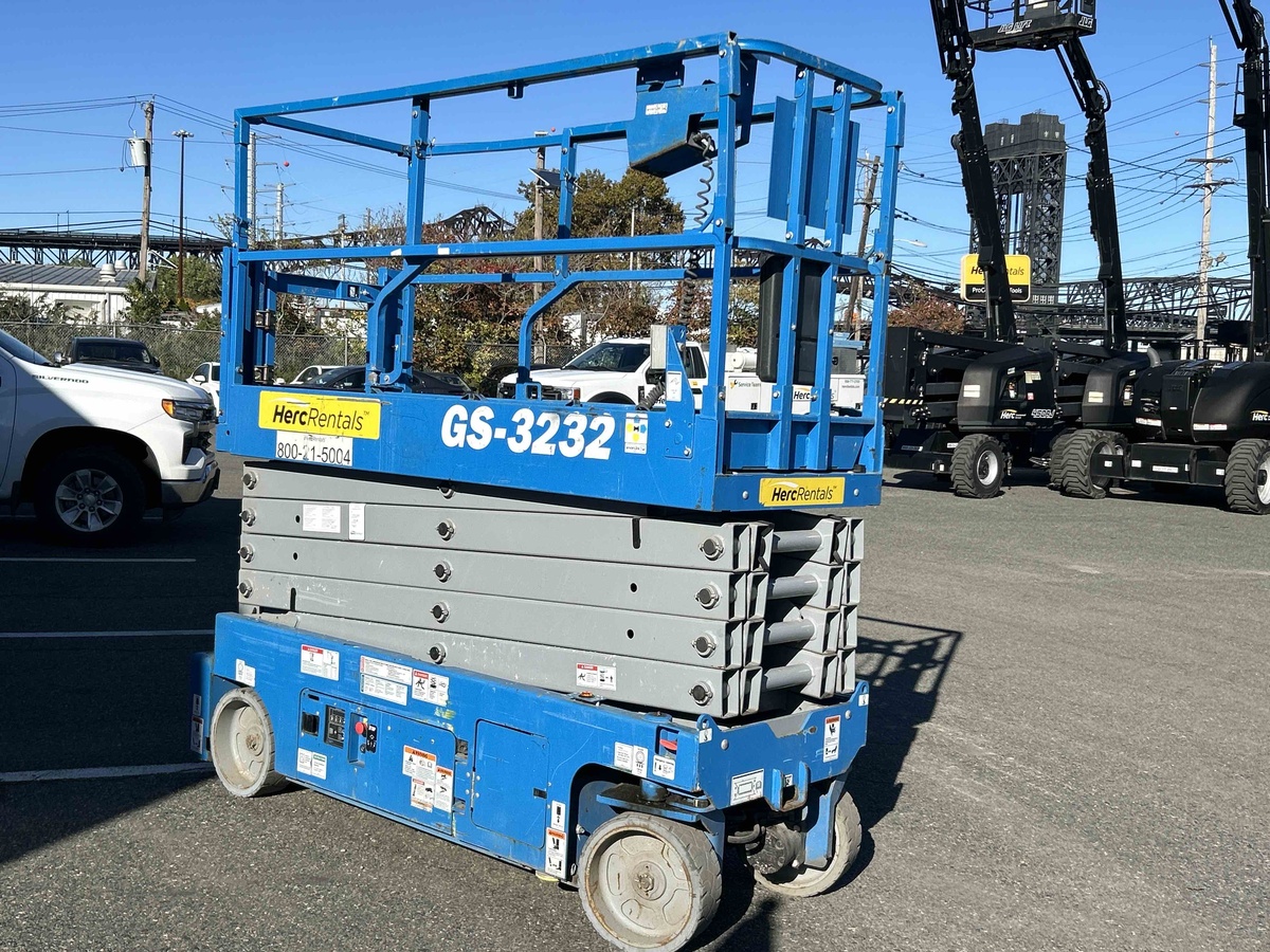 2018 Genie GS-3232-4