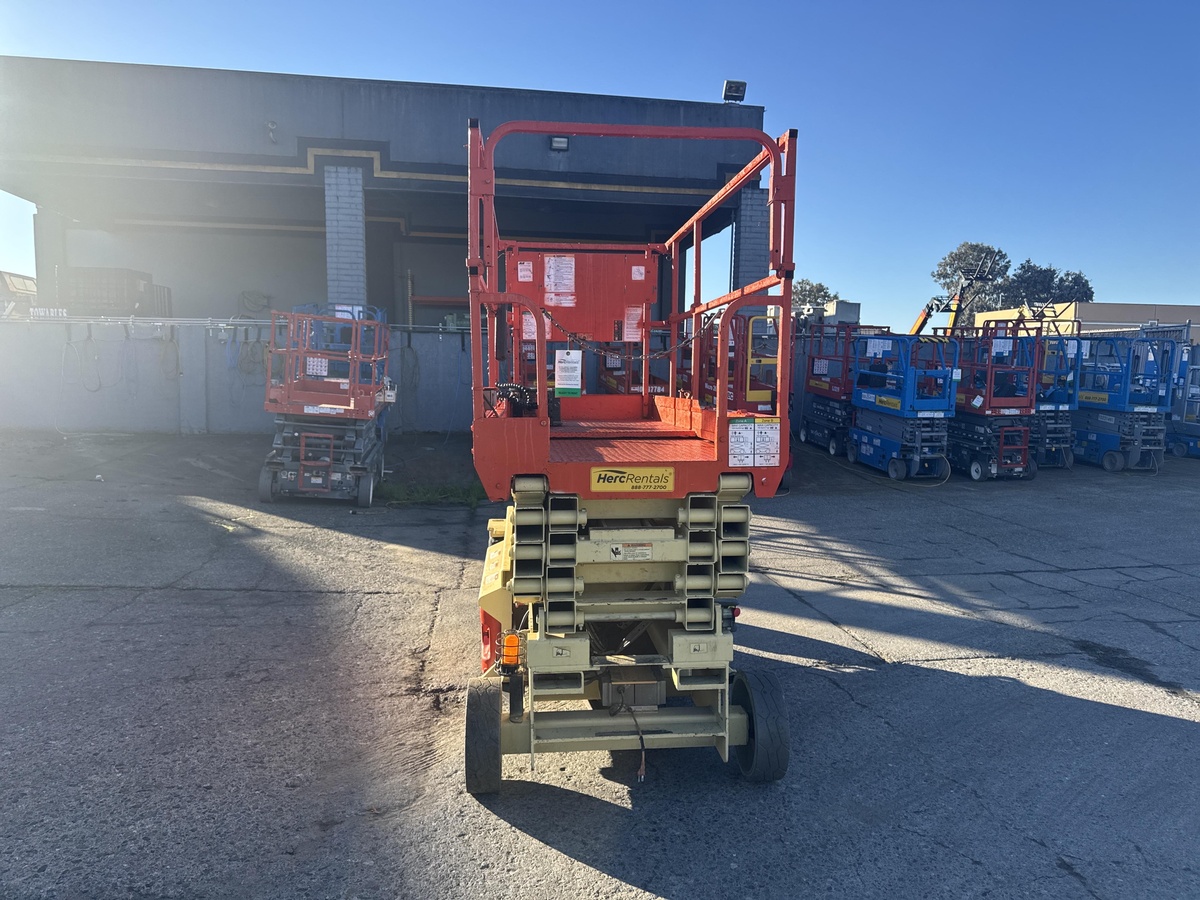 2018 JLG 3246ES-4