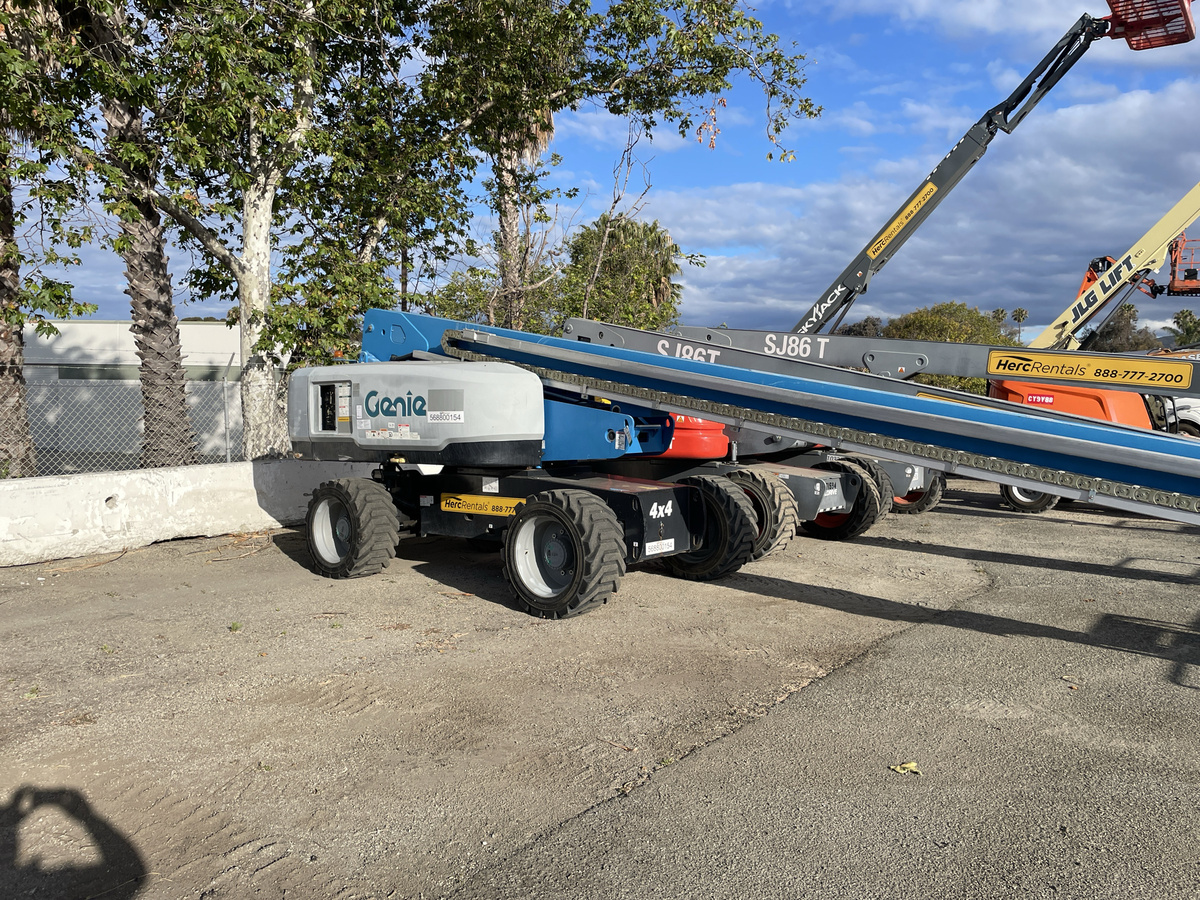 2019 Genie S-85