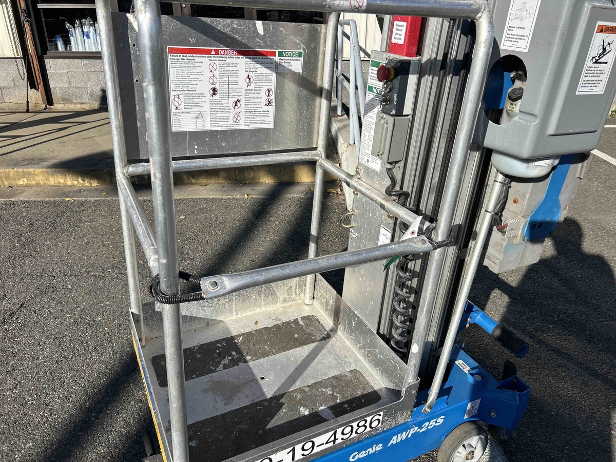 2018 Genie AWP-25S-7