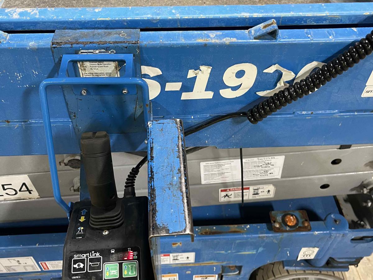 2018 Genie GS-1930