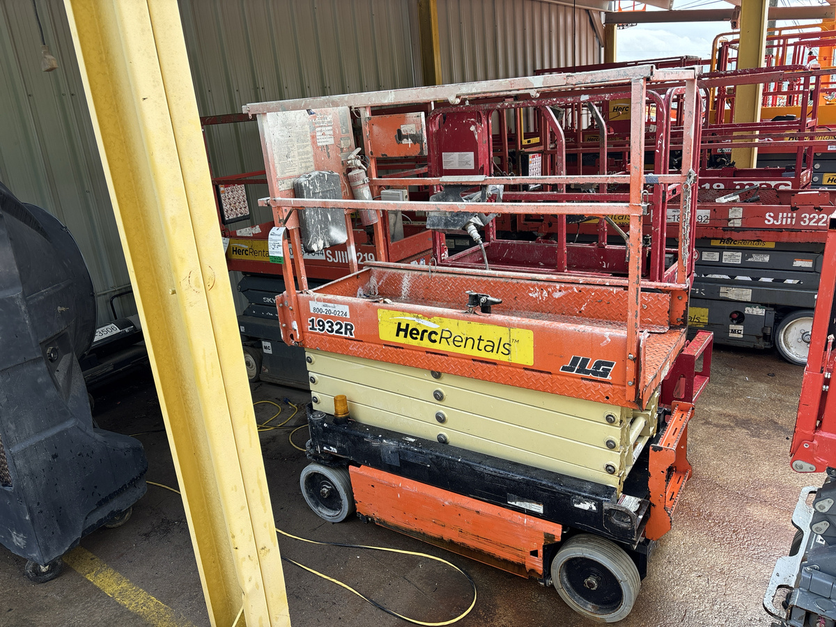 2018 JLG 1932R-6