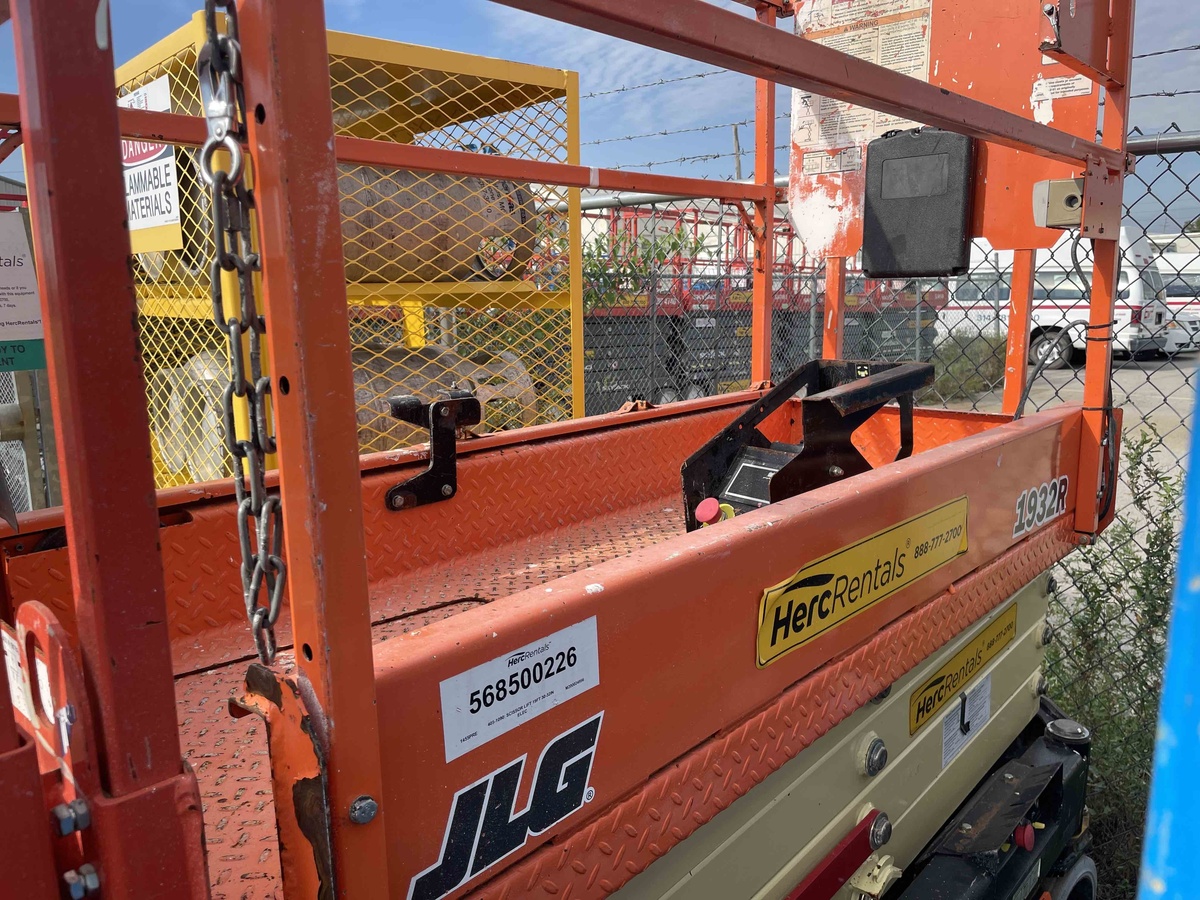 2018 JLG 1932R-2