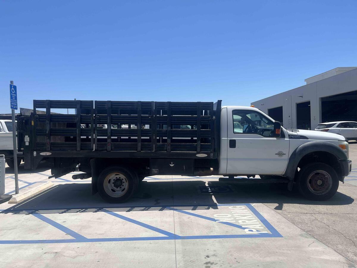 2015 Ford F550-2