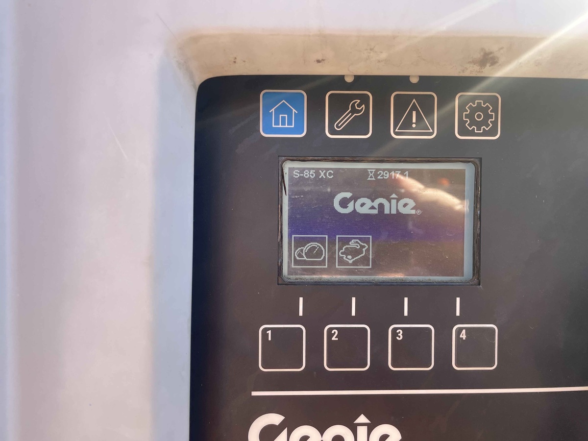2018 Genie S-85-6