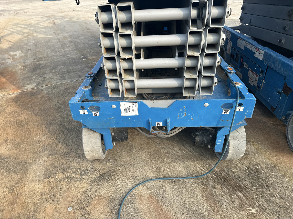 2019 Genie GS-3246-3