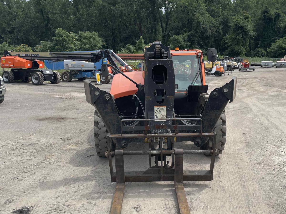 2019 JLG 1255